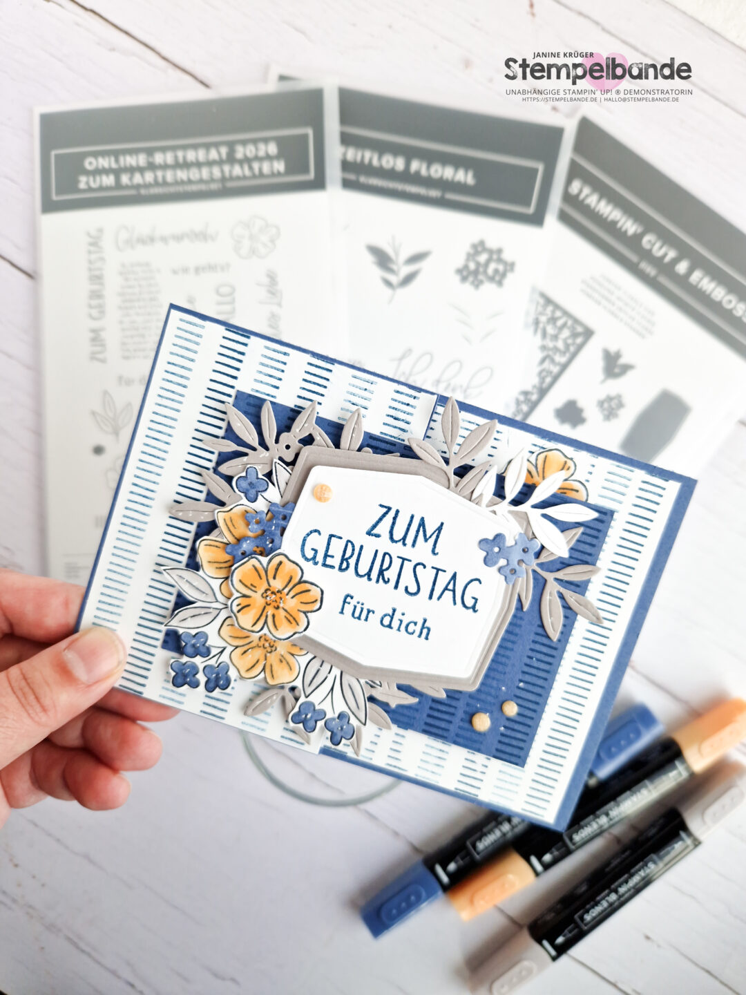 Geburtstagskarte in Abendblau, Granit und Pfirsich Creme mit Blumenmotiv und Stanzformen Zeitlos Floral von Stampin’ Up